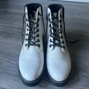 Limelight Women's White Combat Boots Size 9